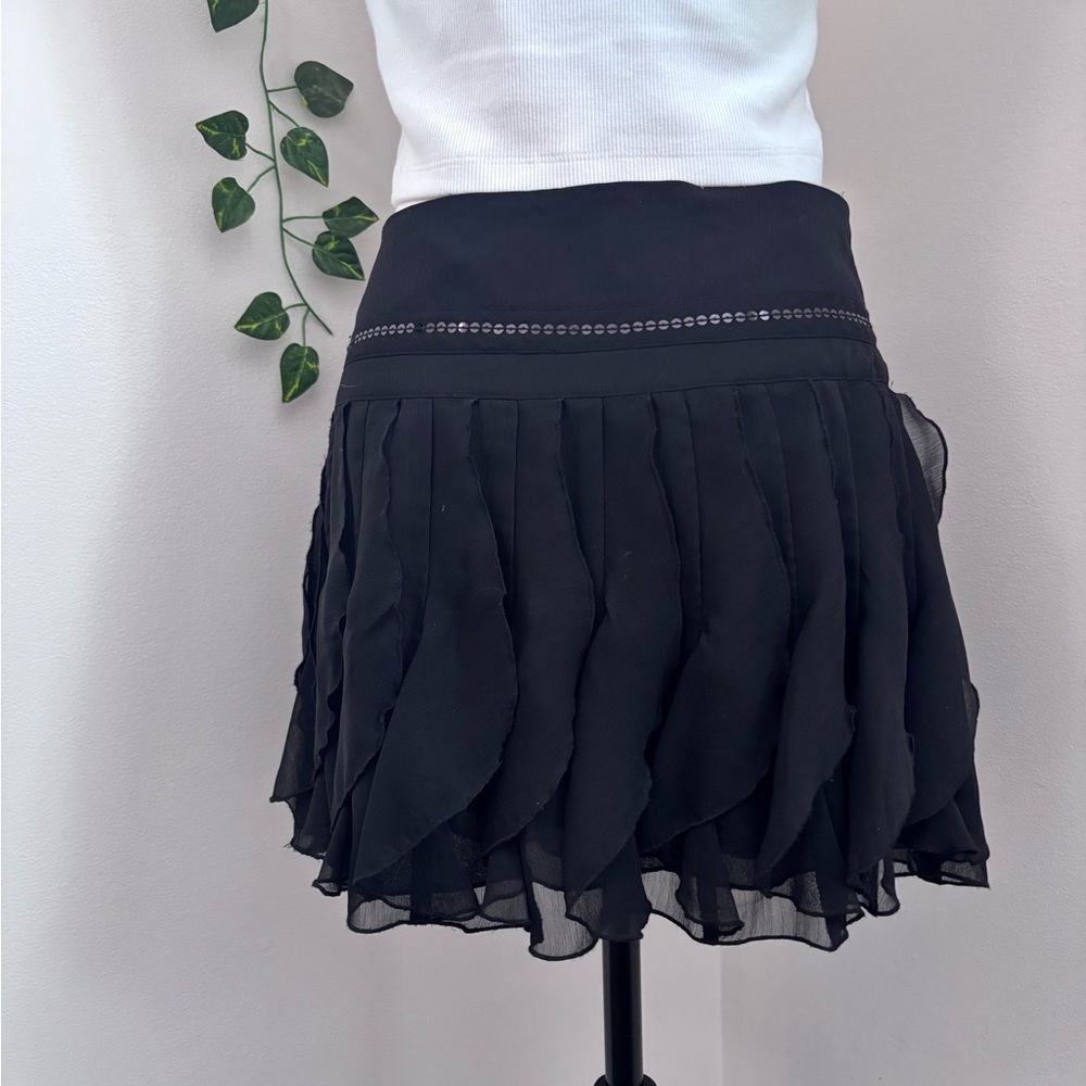 Vintage Garage | Mini Skirt | Size US M | Black | Sequin Waist and Frills